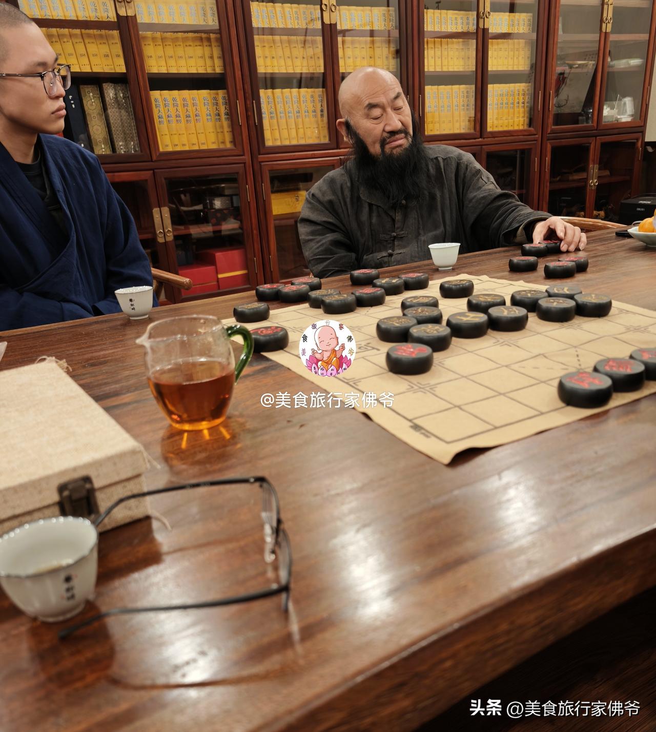 在于山白塔定光寺和中国佛教协会副会长、鼓山涌泉寺 方丈 普法大和尚 泡茶，聆听师