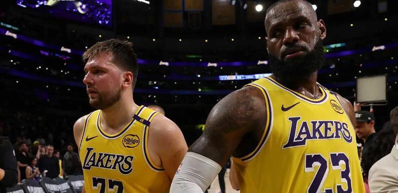 湖人1-2落后森林狼，我看清了湖人4大缺点


1、詹姆斯状态好坏影响不了湖人的