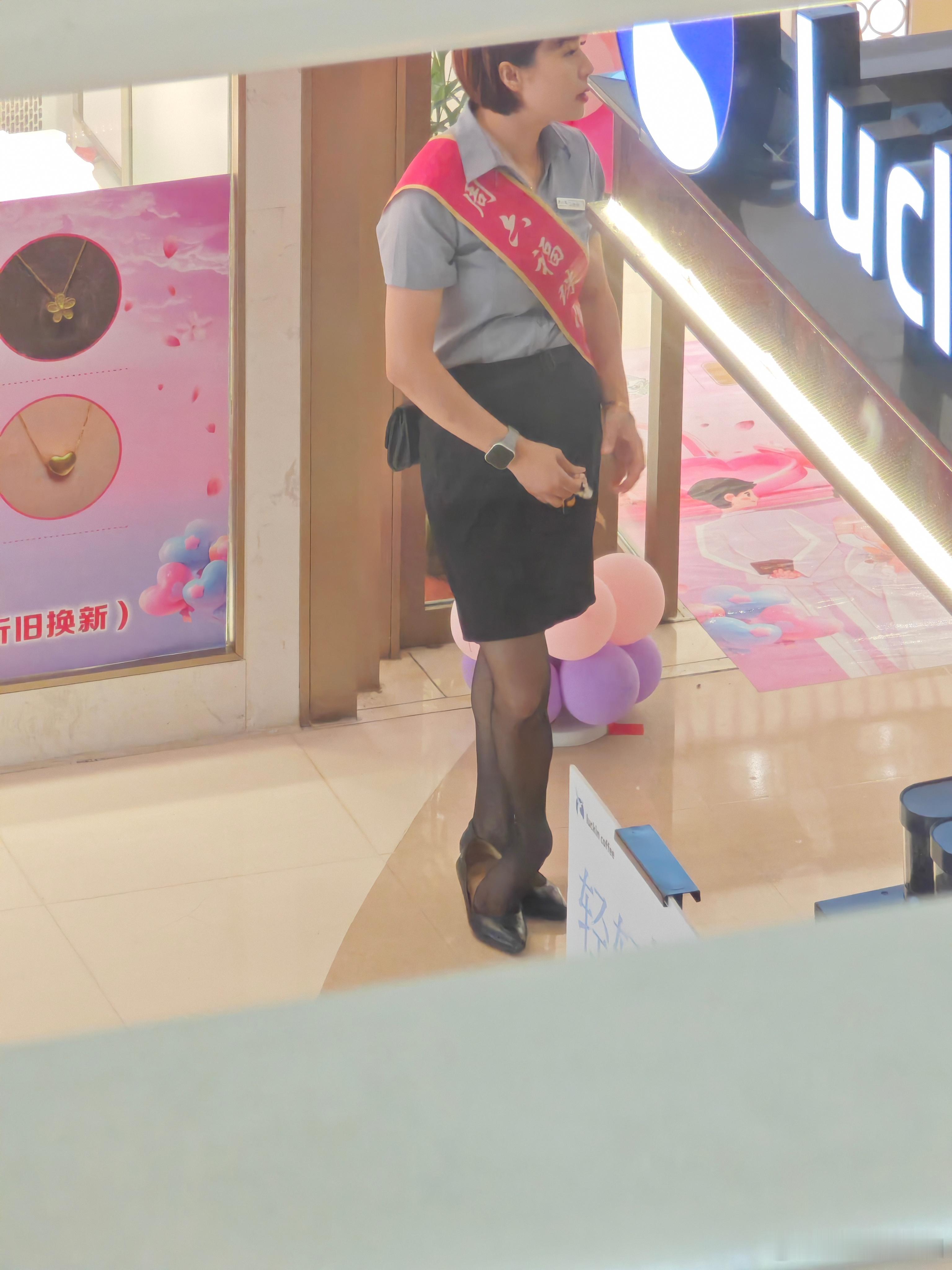 珠宝店销售32 ​​​