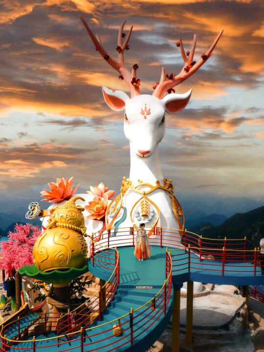 这不是游戏CG‼️我在浙江山顶遇见了神鹿