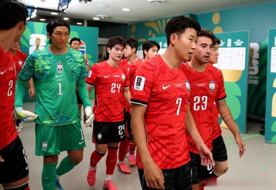 2026年美加墨世界杯A组第三轮，韩国0-1输给南非，3轮积3分且负1个净胜球，
