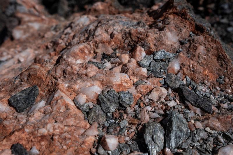 3月24日，美媒报道，美国计划出资2.5亿美元，打造能源与关键矿产领域投资联盟。