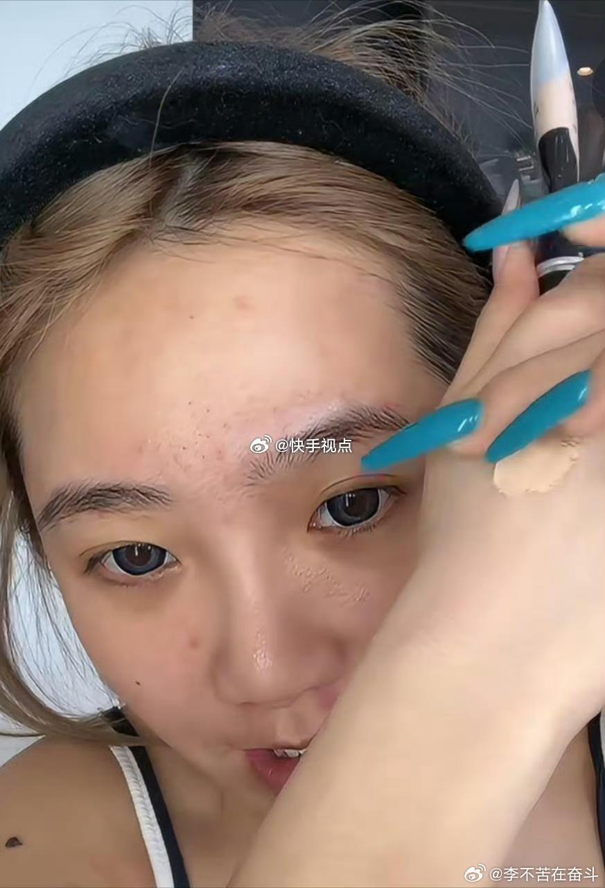 互联网实属716的粉丝最好骗，最魔杖，最幼稚。过了个年回来团播组建团队cp，看看