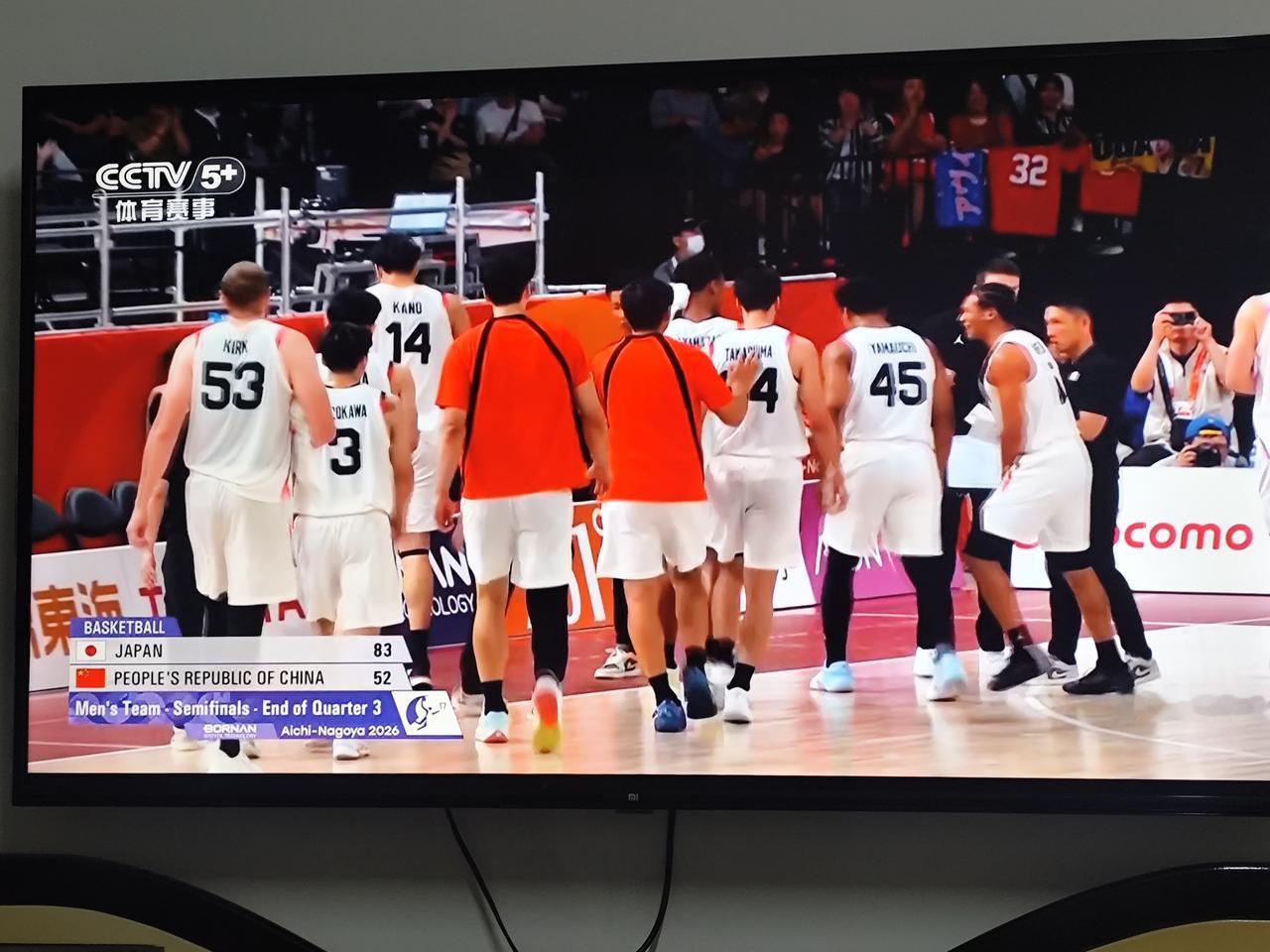 你能相信吗，三节战罢中国男篮竟然以52：83落后日本队31分。赛前谁能想到中国男