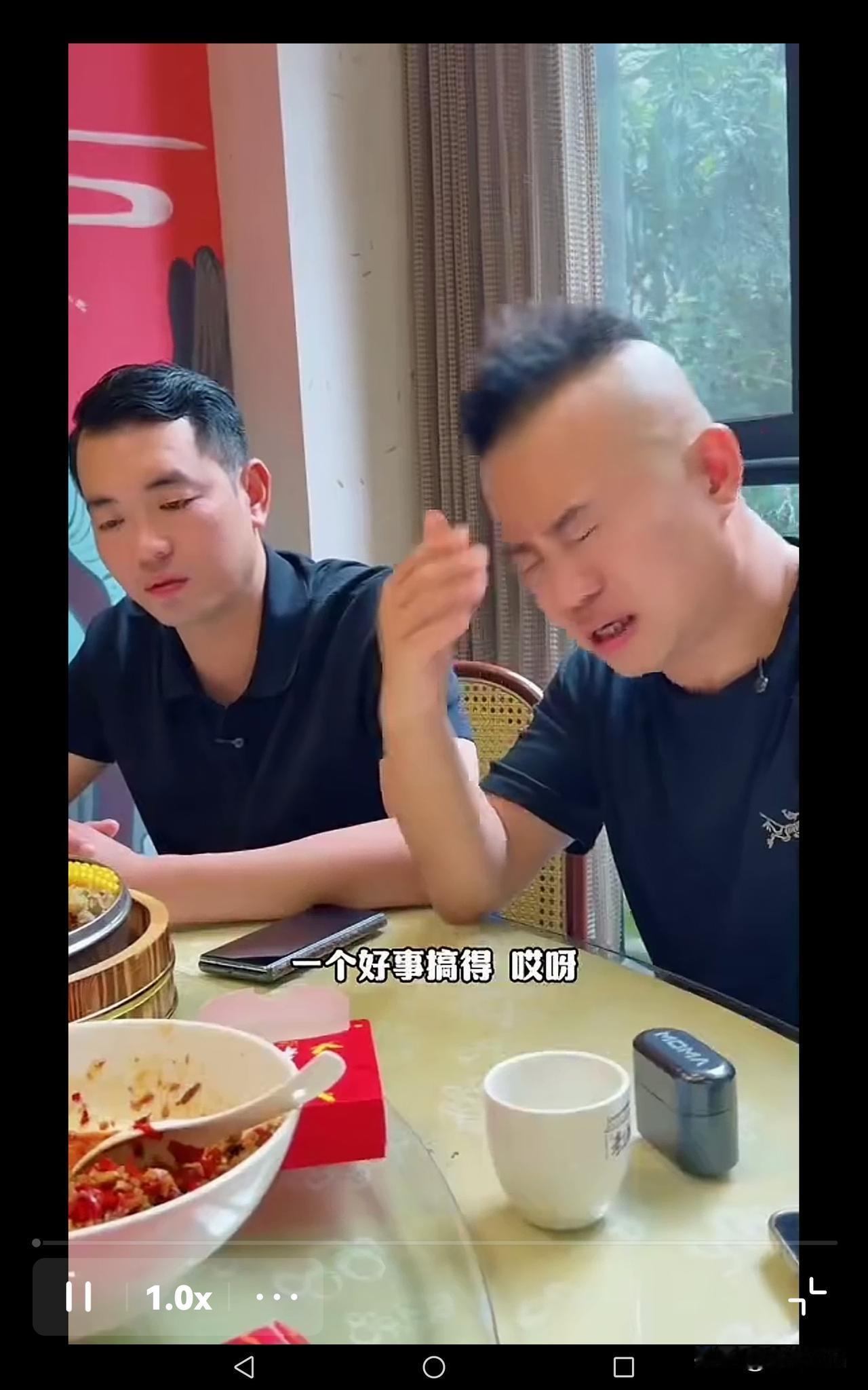 军哥、王大拿、嘴哥三人都为了阿豪与蓉儿的事发声了，就剩下海哥没表态。海哥从云南出