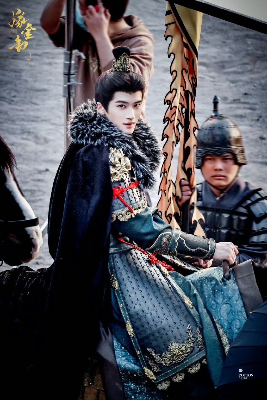 闫桉嫁金钗第二套妆造闫桉嫁金钗骑马路透 闫桉嫁金钗第二套妆造来啦 