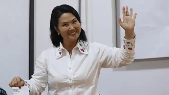 秘鲁又出来一位日裔总统，而且是女总统，藤森庆子，前总统藤森女儿。不过看面相已经是