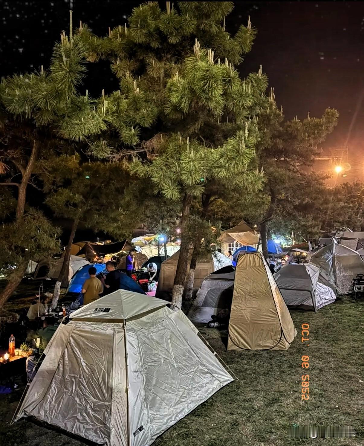 朋友景区民宿十一坐地起价，
结果空了3间房还苦恼，我都看懵了

我有个朋友，在景