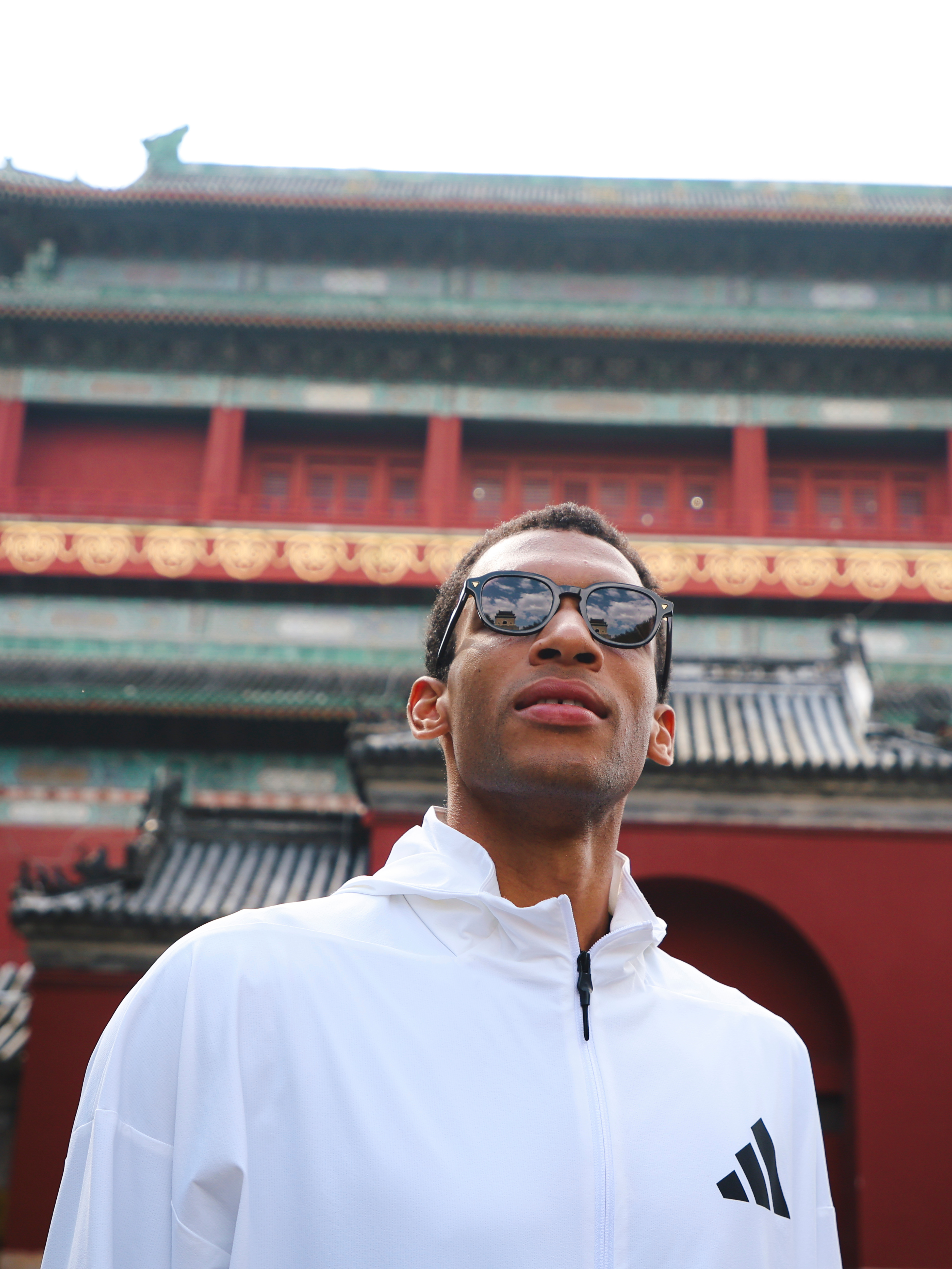 今儿北京风和日丽，斯瓦泰克和阿利亚西姆去鼓楼感受中国传统文化[赞]阿利亚西姆可是