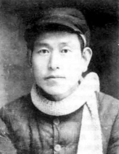 1977年，一个叫赵苍璧的人当了公安部长。上任第一件事，不是开大会念稿子，不是画