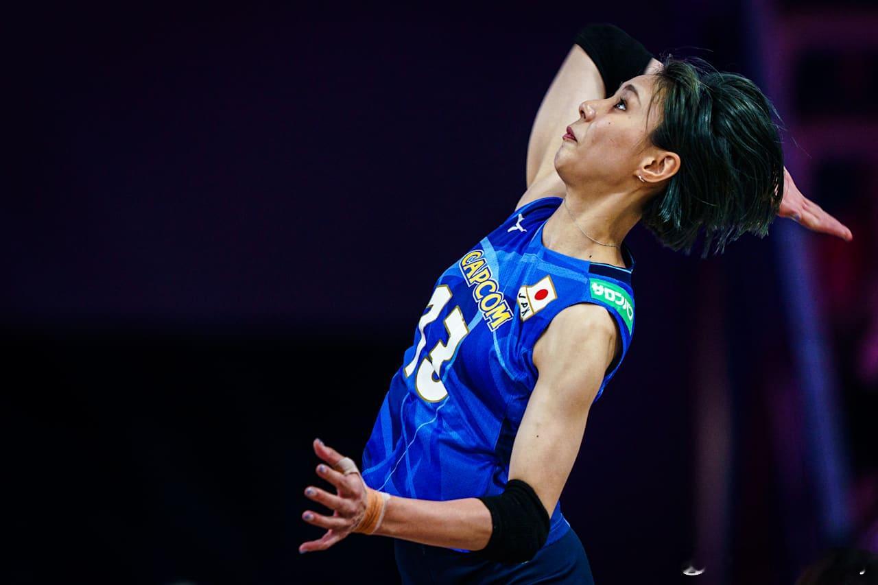 三局结束，19扣5中8失误被拦，和田由纪子全面哑火，日本女排就很难赢。很多球迷又