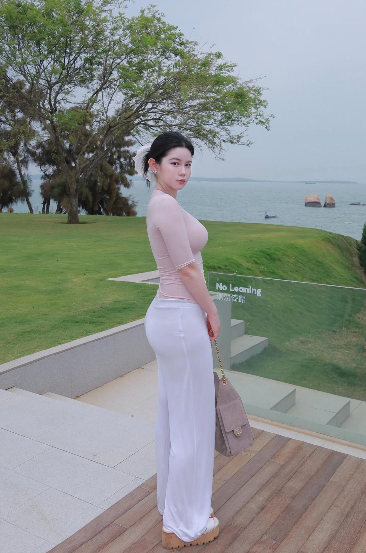 生活慢慢甜，日子慢慢过，做个可可爱爱、温柔又上进的小姑娘。慢慢变甜 甜妹日常 元