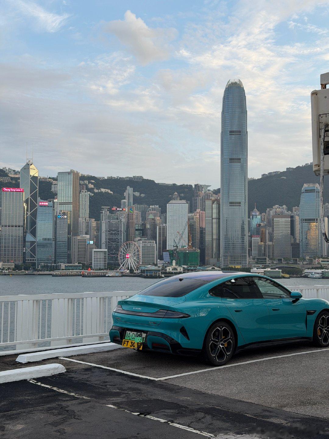 遇到了粤车南下的小米SU7小米汽车 香港·香港海港城