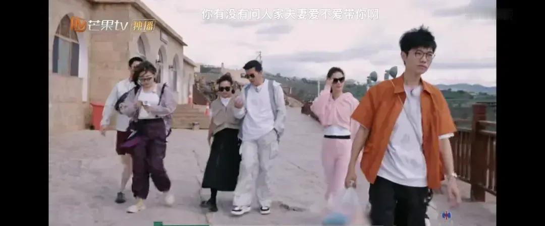 看了这个综艺，我真是笑死了！你们猜猜李行亮是怎么哄麦琳的？结果竟然是来个霸王硬上