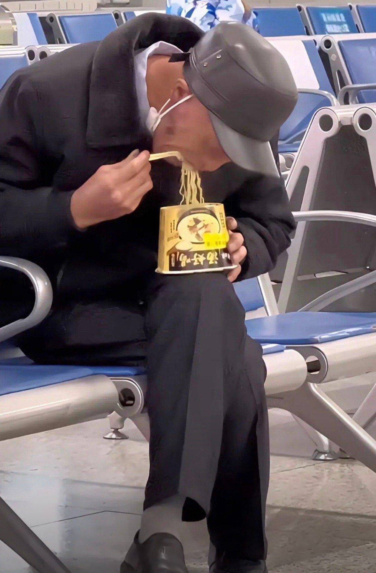 这大爷绝对是我见过最聪明的人了 