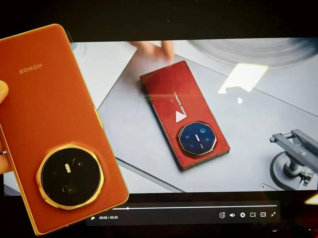 这不是Magi…V3么？？不对，搞错了，再来。华子Mate XT这八边形我怎么觉
