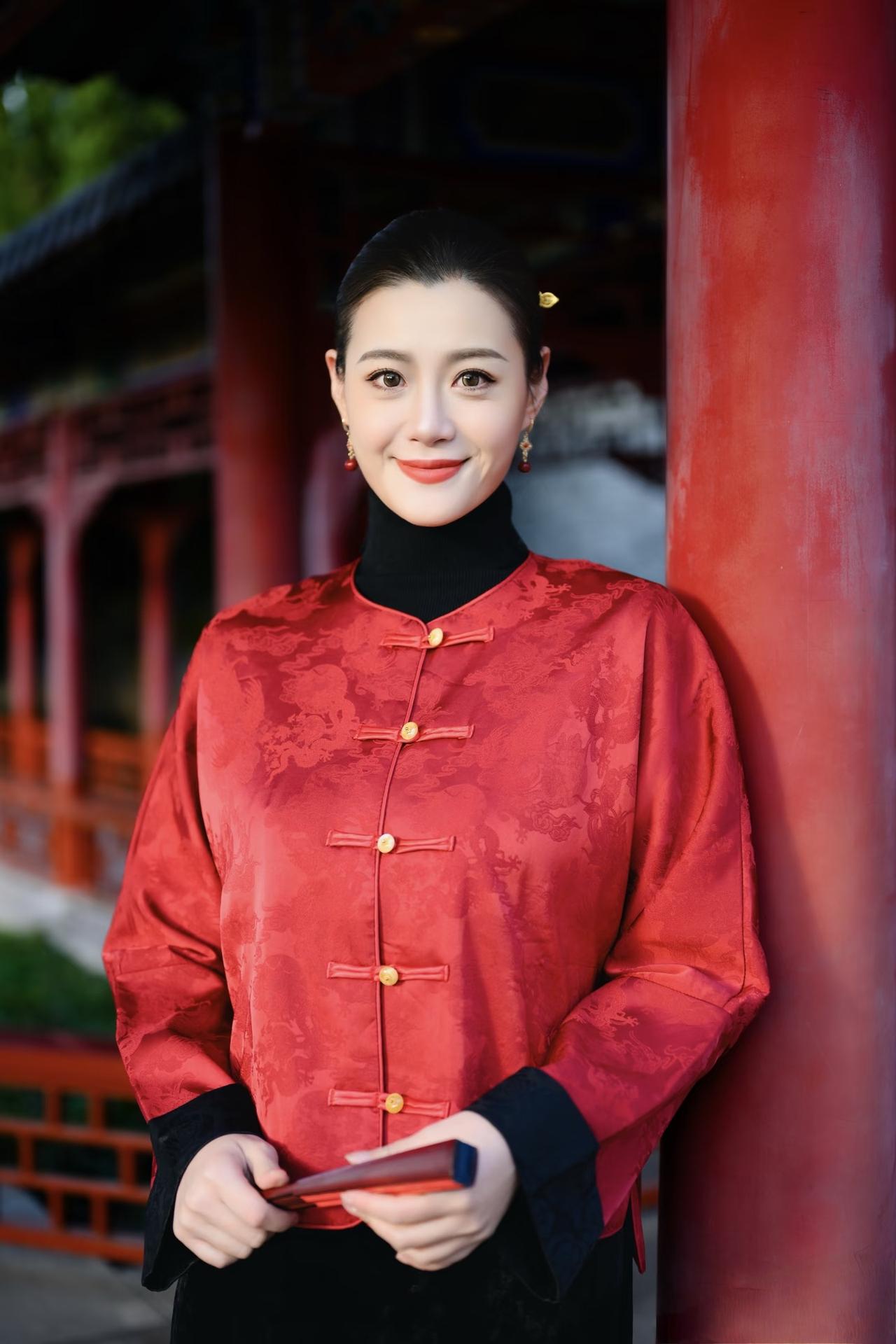 女人，是美貌重要，还是气质重要美貌和气质都重要，但是人品和素质最重要。