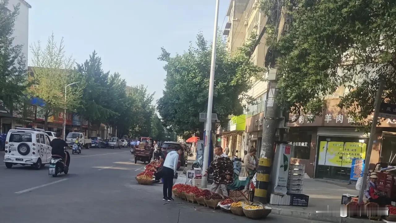 上联:百业繁荣财路广
下联:全民富裕幸福多
         (友友对下联)
