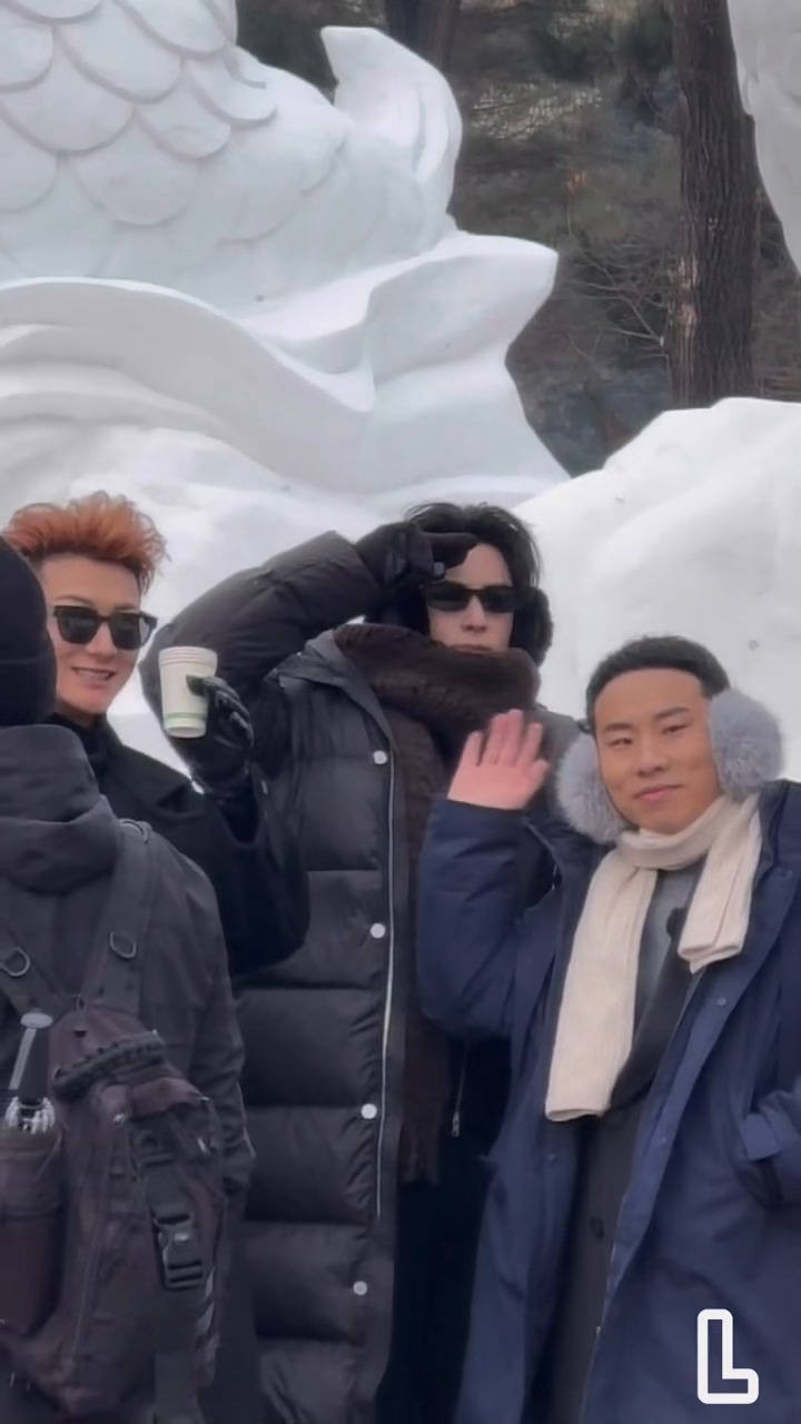 存salute正面视角啊（cr📕L王鹤棣宇宙闪烁请注意✨王鹤棣1220生日快乐