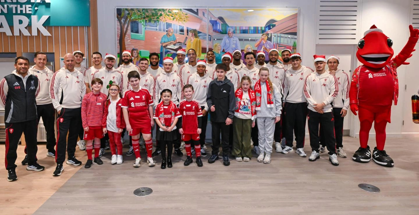 周一，奥德黑儿童医院，除了萨拉赫，远藤航和莱奥尼似乎也没有参加 