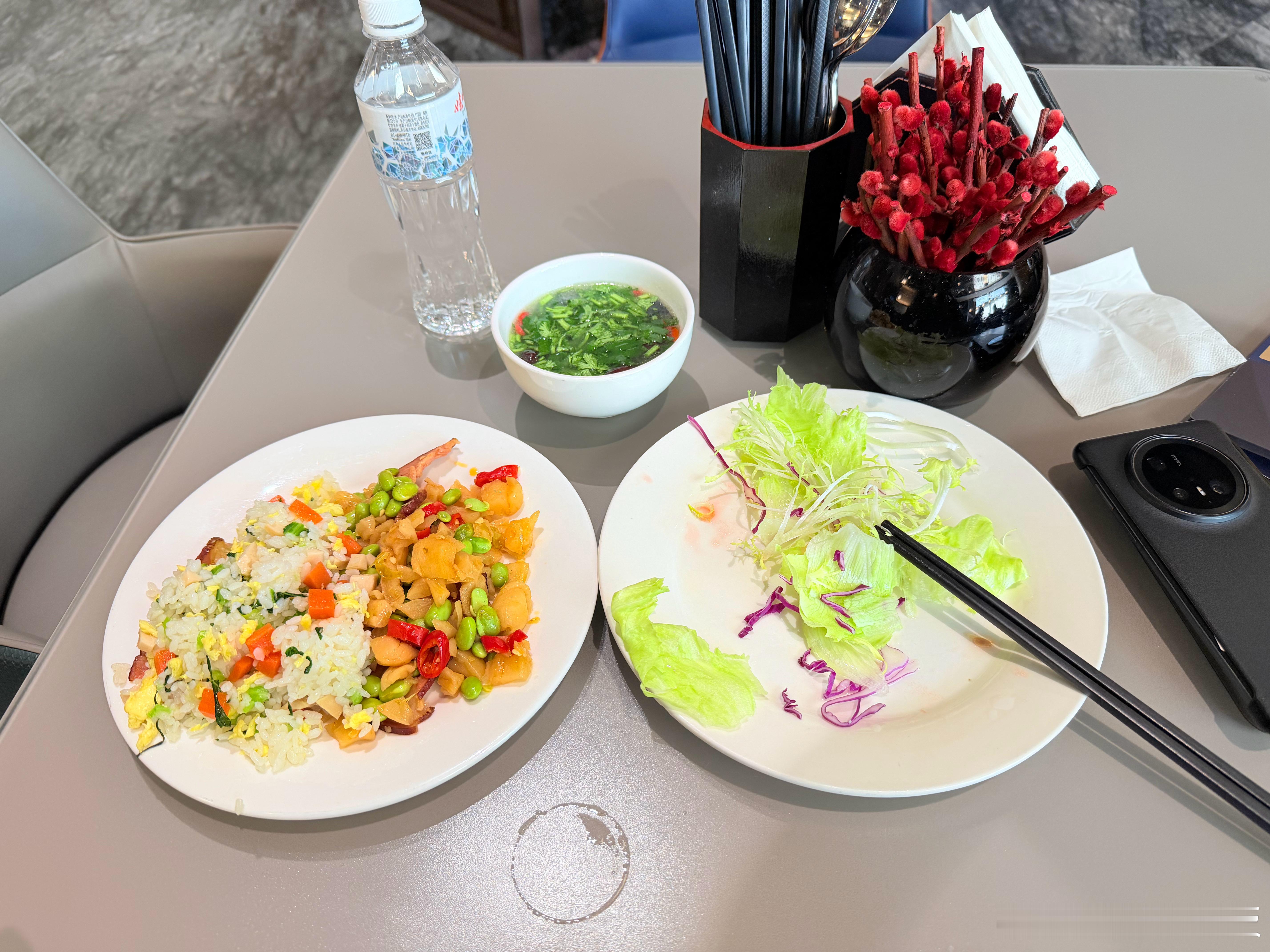 江浙沪汽车劳模 又又又出发了 为了赶11点的飞机2点睡的6点起床拍摄  我已经困