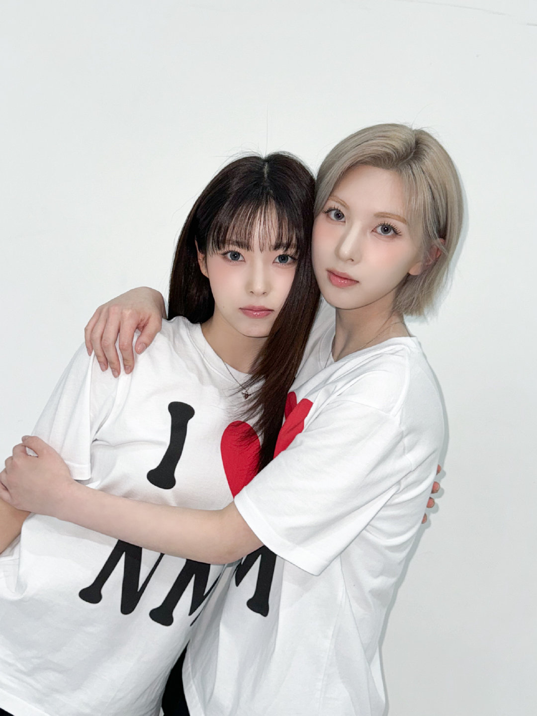 kpop自拍分享张圭真&裴真率 minju 姜涩琪 