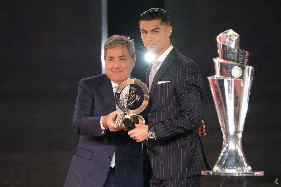 C罗 关于葡萄牙赢得世界杯的看法？费尔南多·戈麦斯（前葡萄牙足球协会主席）"我不