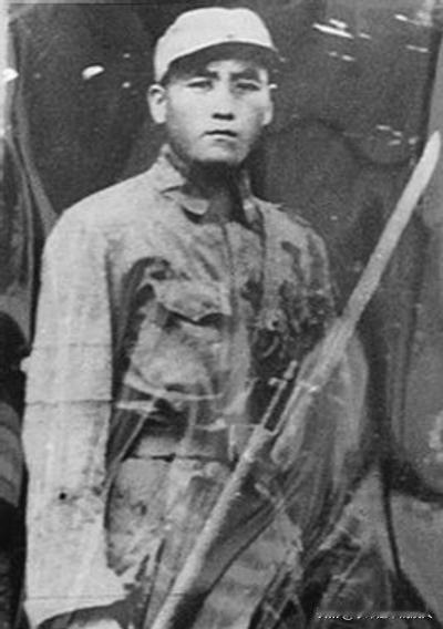 马立训
马立训（1920年~1945年），山东淄川（今淄博市淄川区）人。家境贫寒