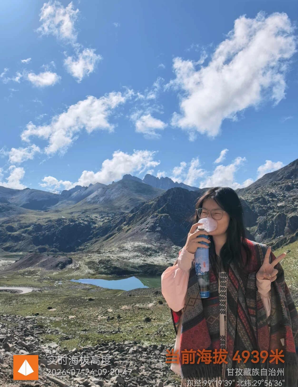 感受一下 4988米海拔
与高原同频呼吸 这里是格聂 徒步者的天堂 只有徒步才能