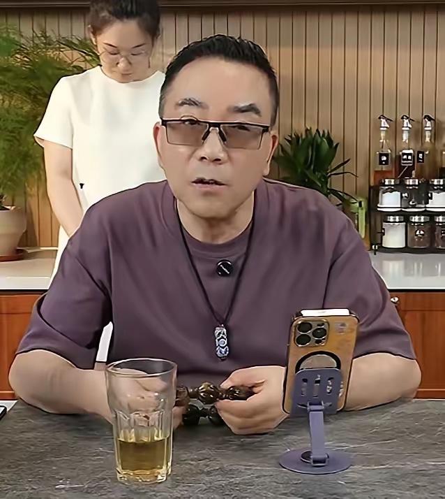 【杨议的徒弟薛博文为什么期待加入德云社呢？】
薛博文离开杨光相声社后，不少观众提