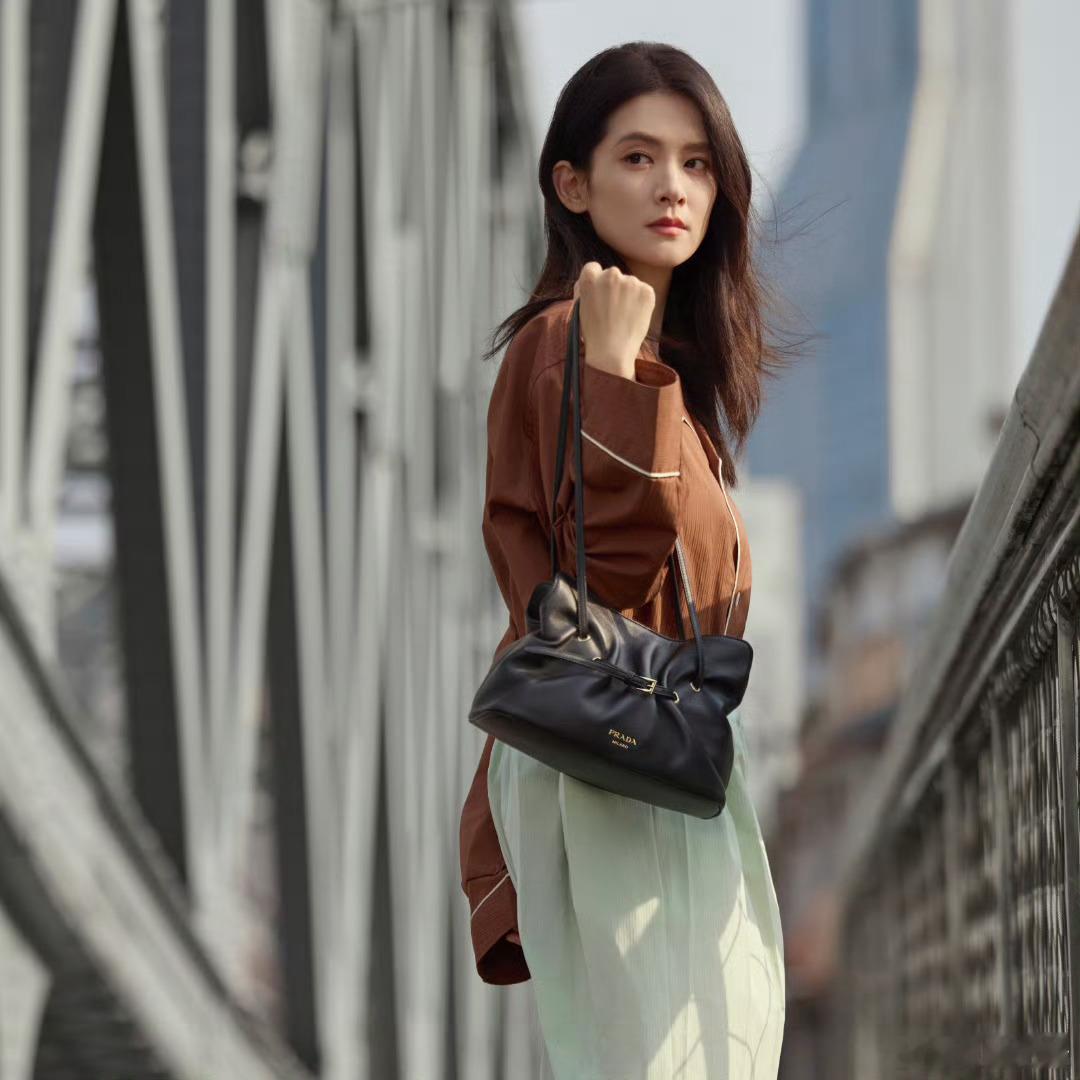陈昊宇Prada2025七夕大片来啦！姐姐好漂亮[打call] ​​​
