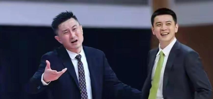 郭士强如果下课，男篮国家队最合适的教练人选有三人。

第一位：杜峰
目前杜峰指导