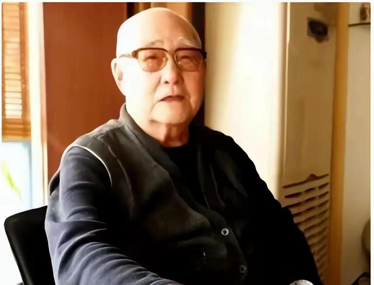 韩复榘之子韩子华，因父亲1938年被蒋介石处决，1948年国民党溃退时，他断然拒