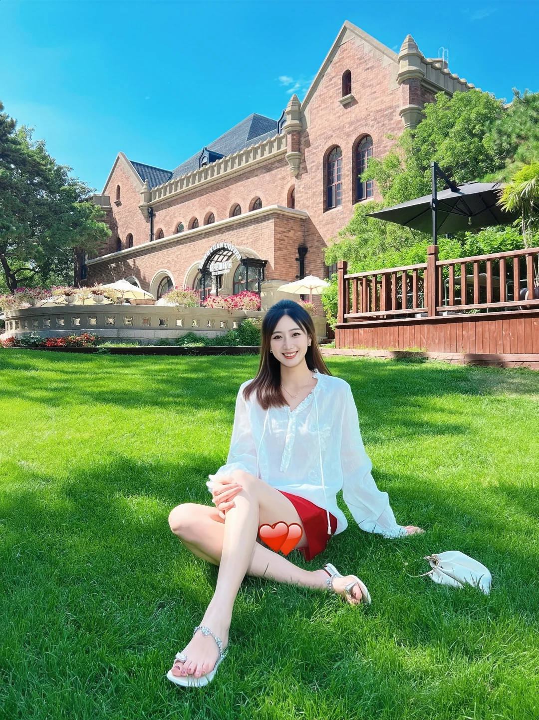 阳光绿草坪的夏天🍃