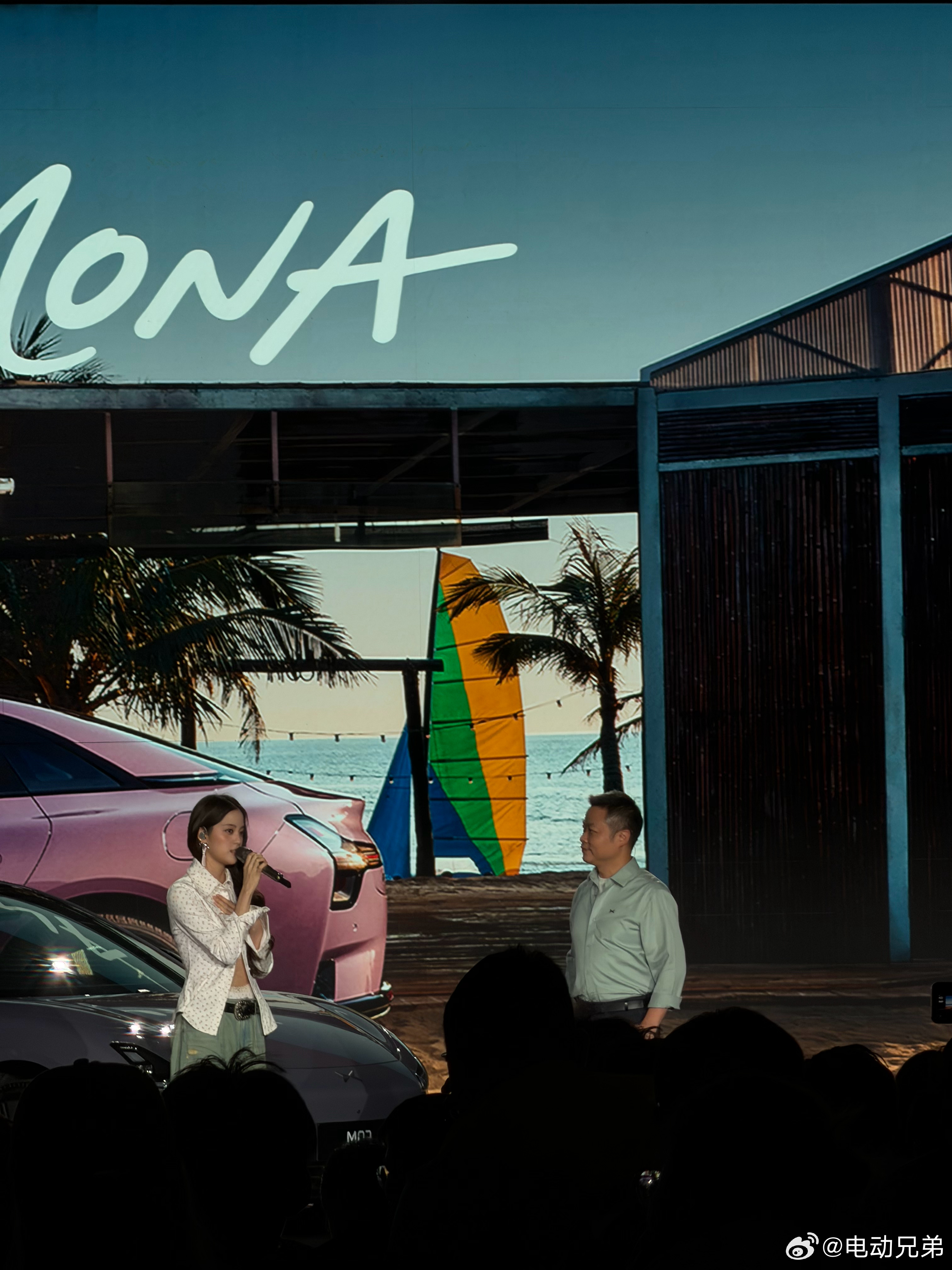 来mona了电动兄弟新款小鹏mona门店试驾量翻倍创新高