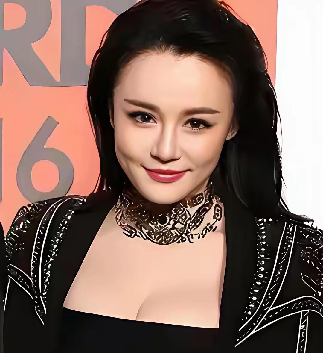 我来说句公道话，
冉莹颖家人其实还是很善良的，
她们的要求并不高，就4点
1、邹