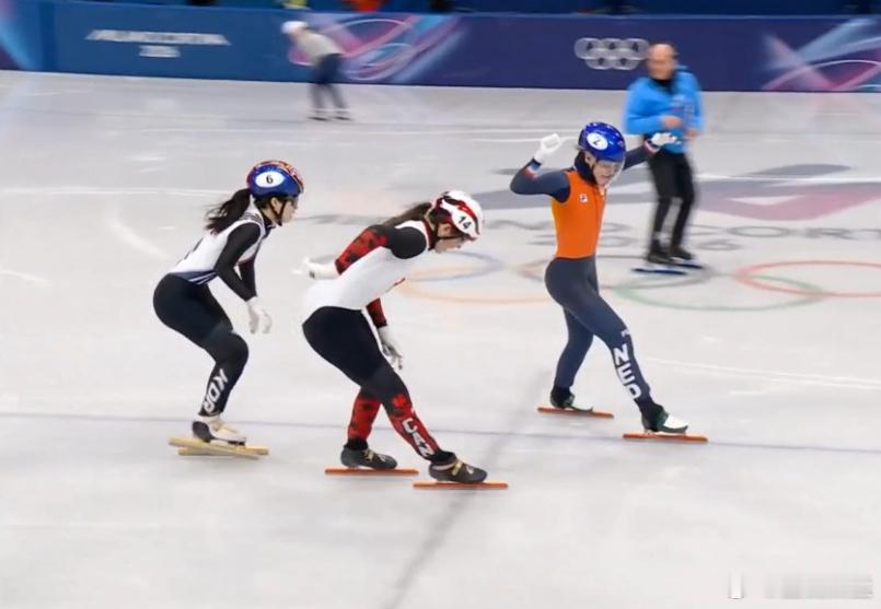 冬奥短道女1000米决赛荷兰选手夺冠强势收第三金 公俐第五创中国队十二年来最佳战
