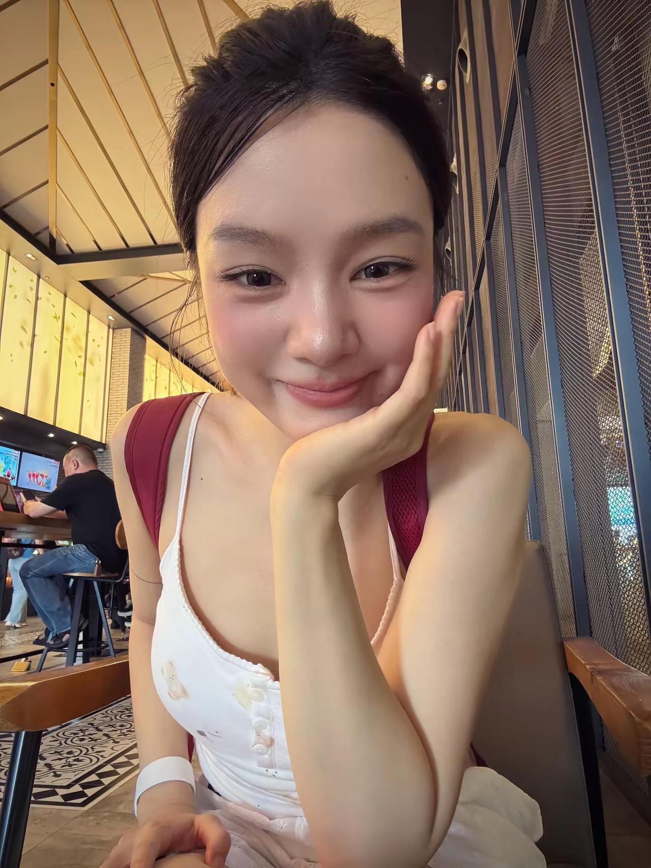 你的世界少了我真的没关系吗。今日运动穿搭 拒绝身材焦虑