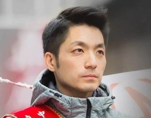 太帅了！
蒋万安怒怼“绿鬼”！


事情最后落在六个字上，
尊重学校决定。

