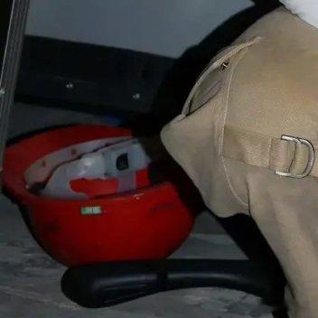 阚清子，果真嫁给了爱情！4月26日凌晨，阚清子在热搜上挂了一夜，不过，令人没有想