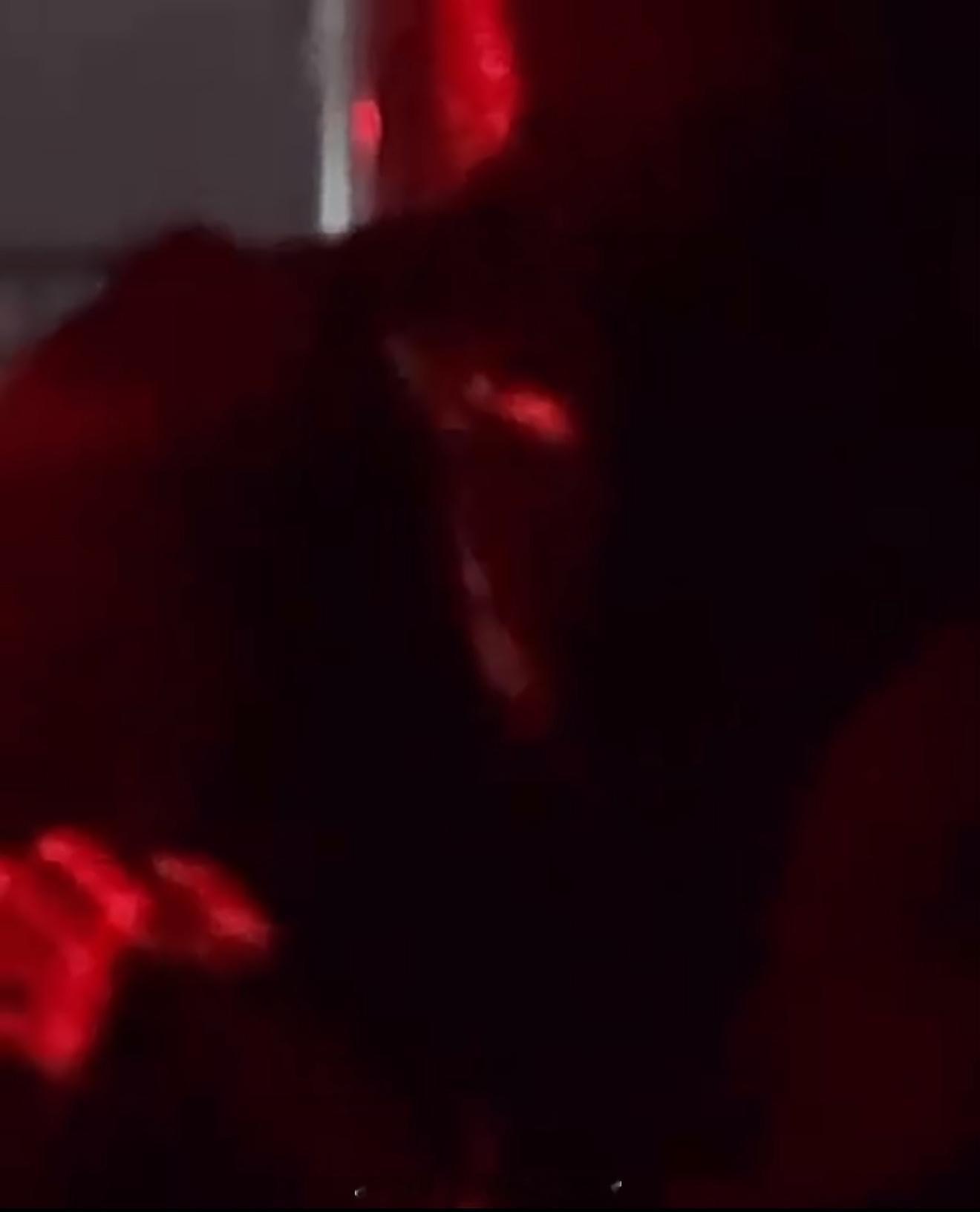 徐明浩在夜店搂美女徐明浩粉丝澄清找错人了？那个被搂的不是那个女dj女？ 