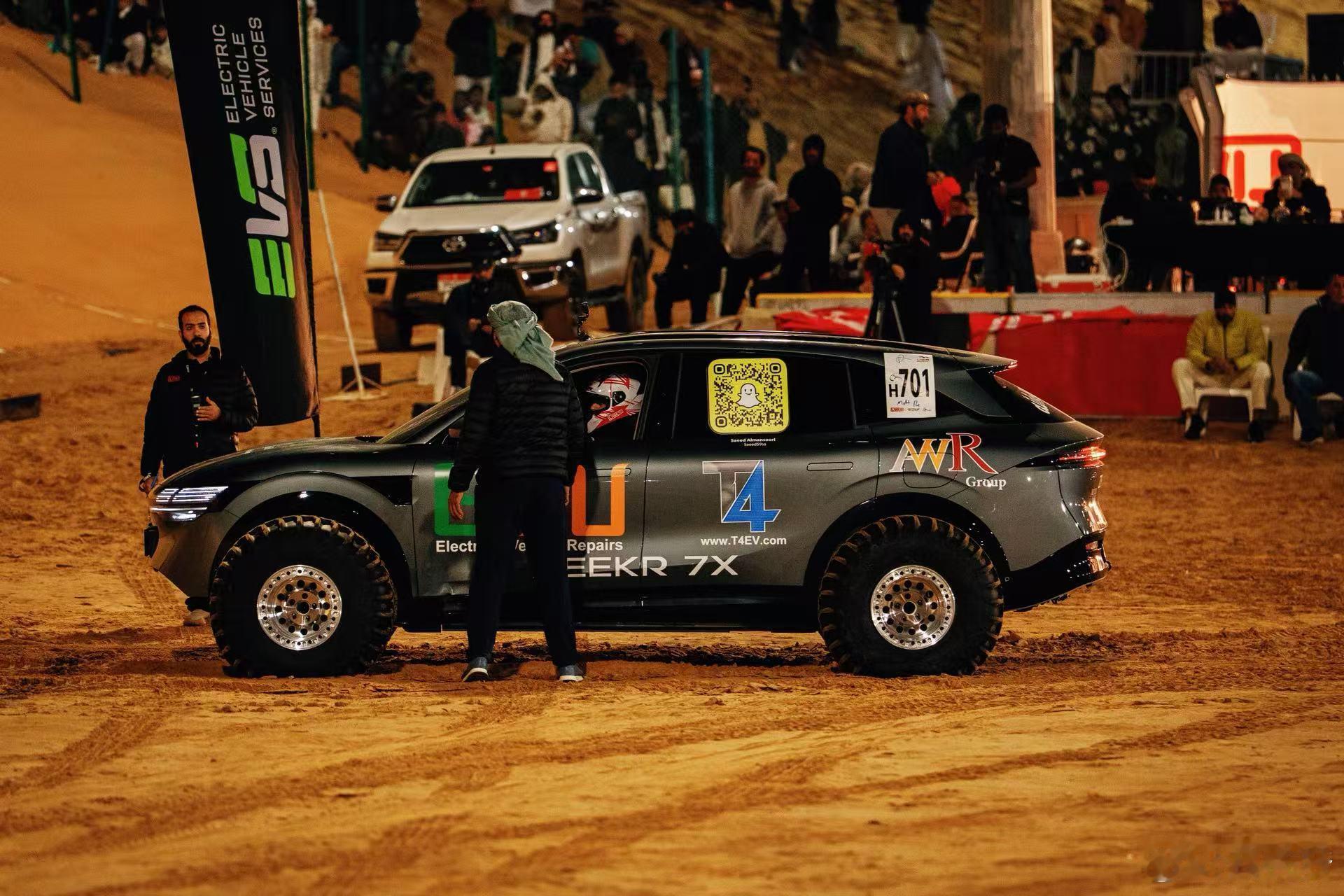 刚刷到国产品牌又在国外拿奖了，很有意思，是一个纯电车拿了国外的一个爬坡挑战赛的奖