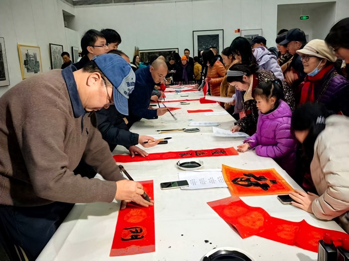 翰墨飘香迎新春！贵州美术馆“美意连年”送福活动热闹举行