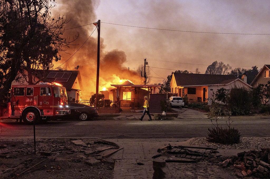 不攻击美国本土，战争可能会不断升级；而一旦打击了美国本土，战争很可能会立刻停止。