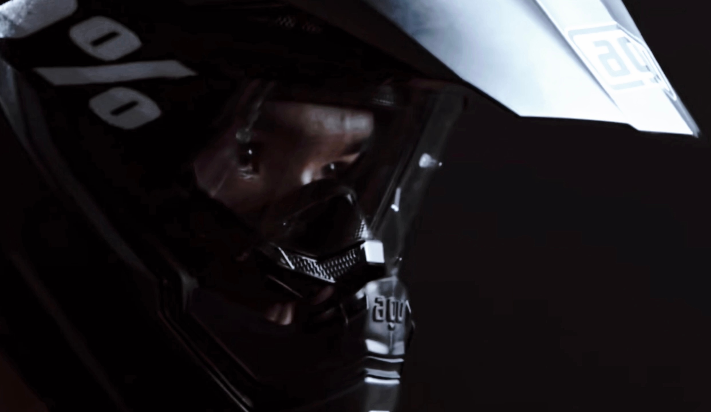 小谦谦骑车这么猛接一部竞速片风过留痕 龚俊 叶谦