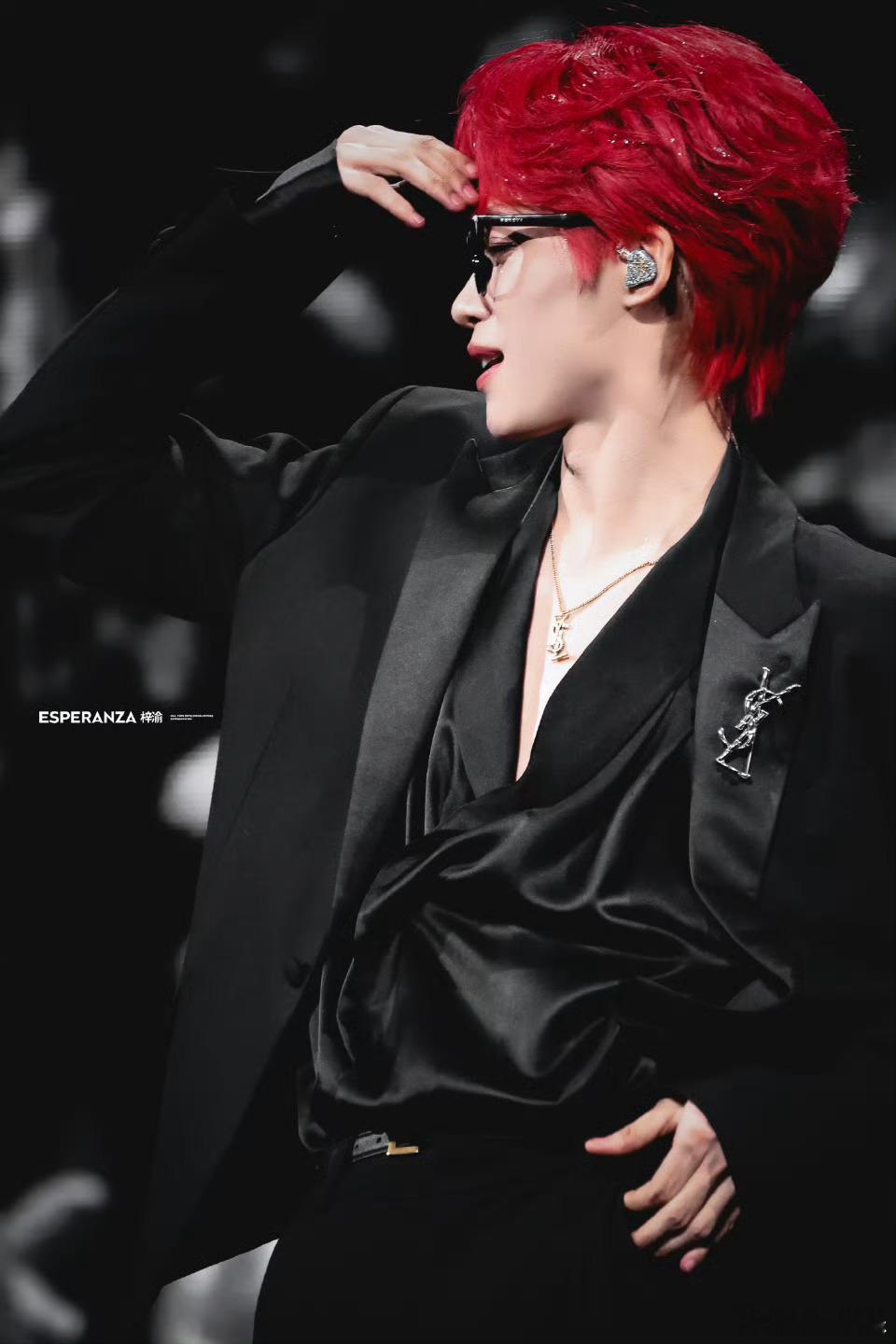 梓渝又上世趋了，世趋第46，已经第二十一次了，露面即出圈，上世趋如呼吸般容易，真