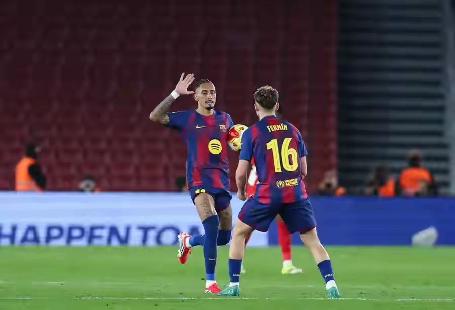 3月4日凌晨，国王杯半决赛次回合，巴萨在诺坎普球场3-0领先马竞，几乎上演惊天逆