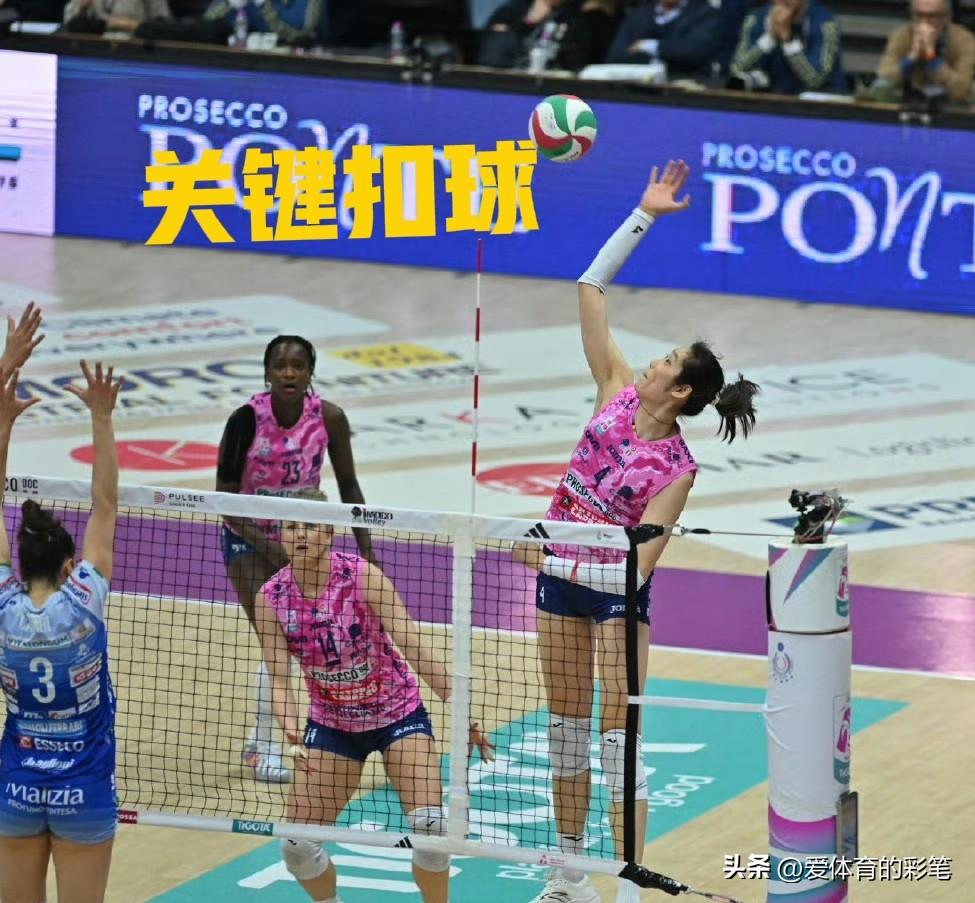 外网呼吁朱婷重返国家队[呲牙]，的确，关键分，托洛克拿不下，哈克攻不死，只有朱婷