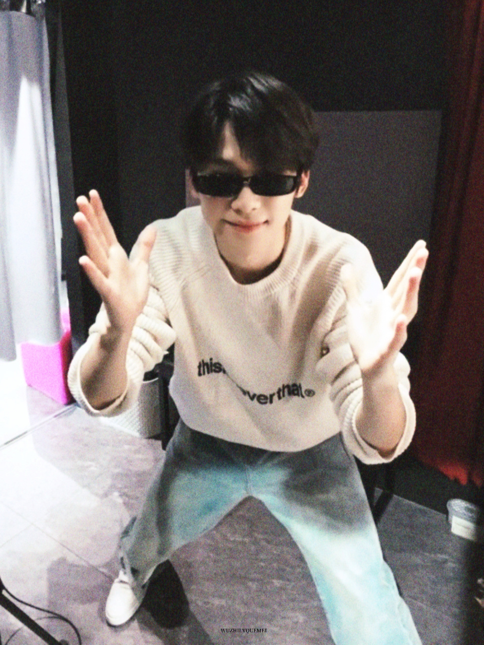 梓渝 zy梓渝未来可期 白发苍苍任听你唱𝙒𝙝𝙞𝙩𝙚 𝙝𝙖𝙞𝙧,