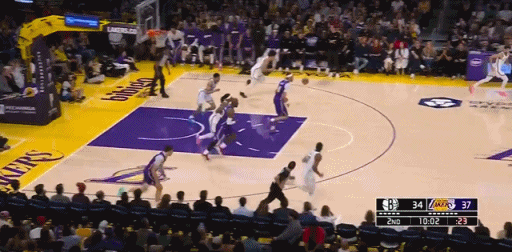 湖人被打停了 只领先1分，你说这咋整篮网vs湖人